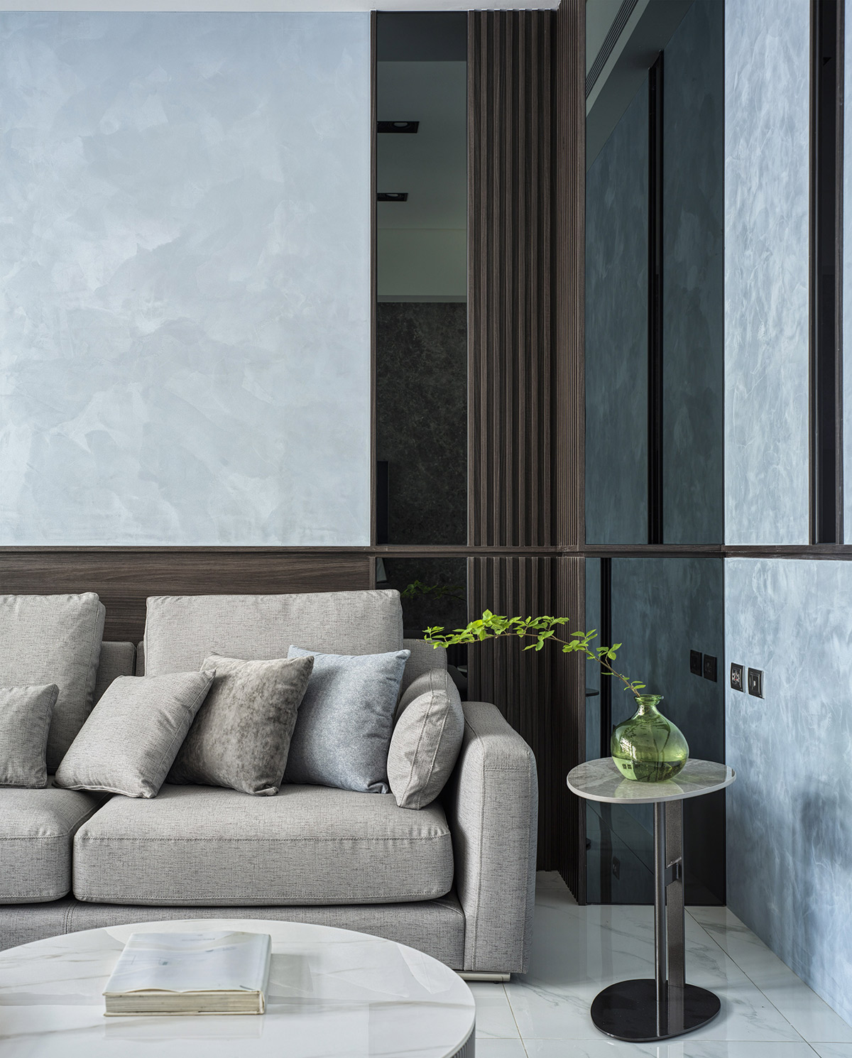 「專訪」靜夜如水，光影迴旋映於靜謐時刻！雲林 80 坪輕奢透天