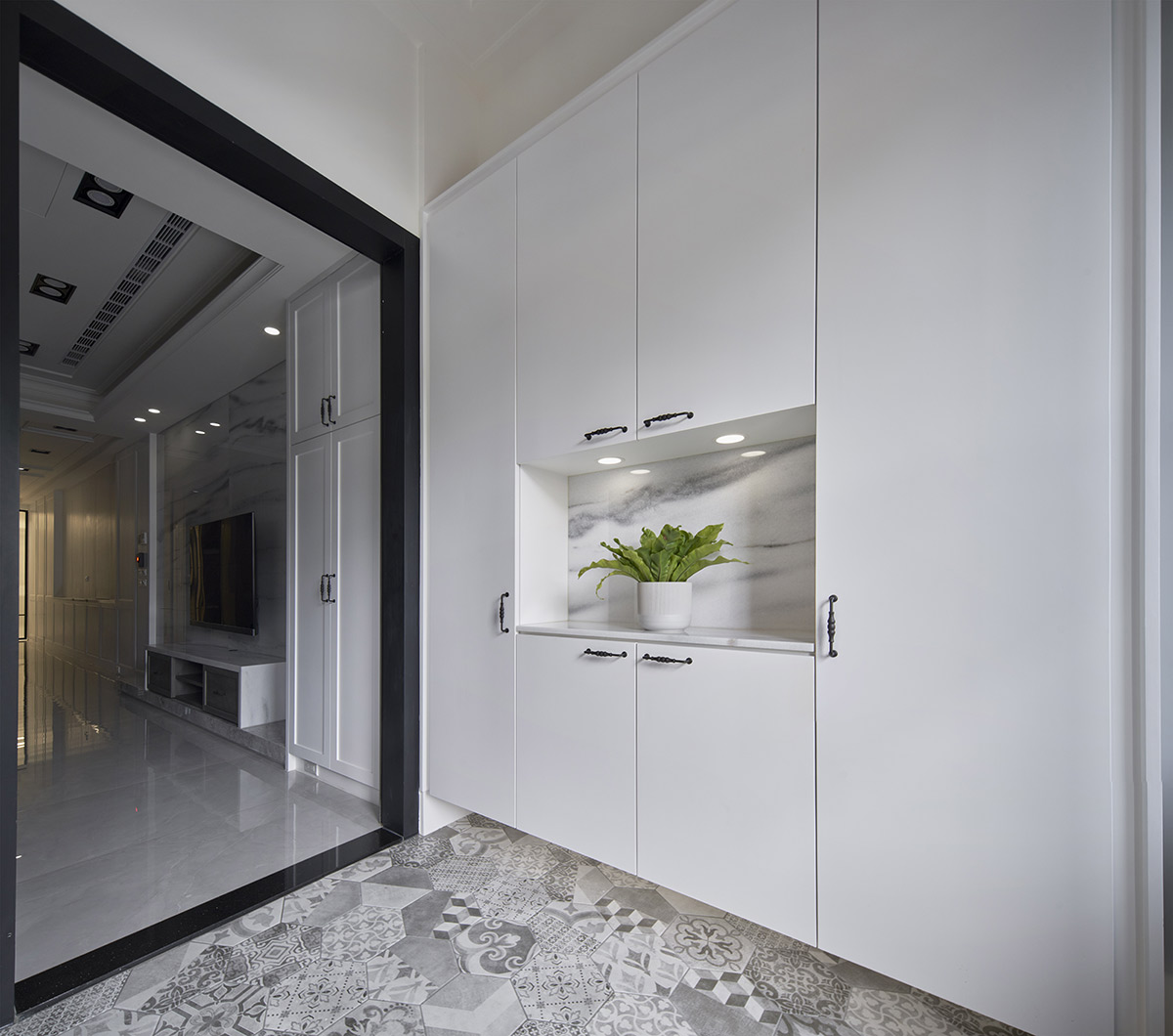 「專訪」勾勒石紋與線板，讓日常閃耀於內心！雲林 138 坪自地自建退休宅